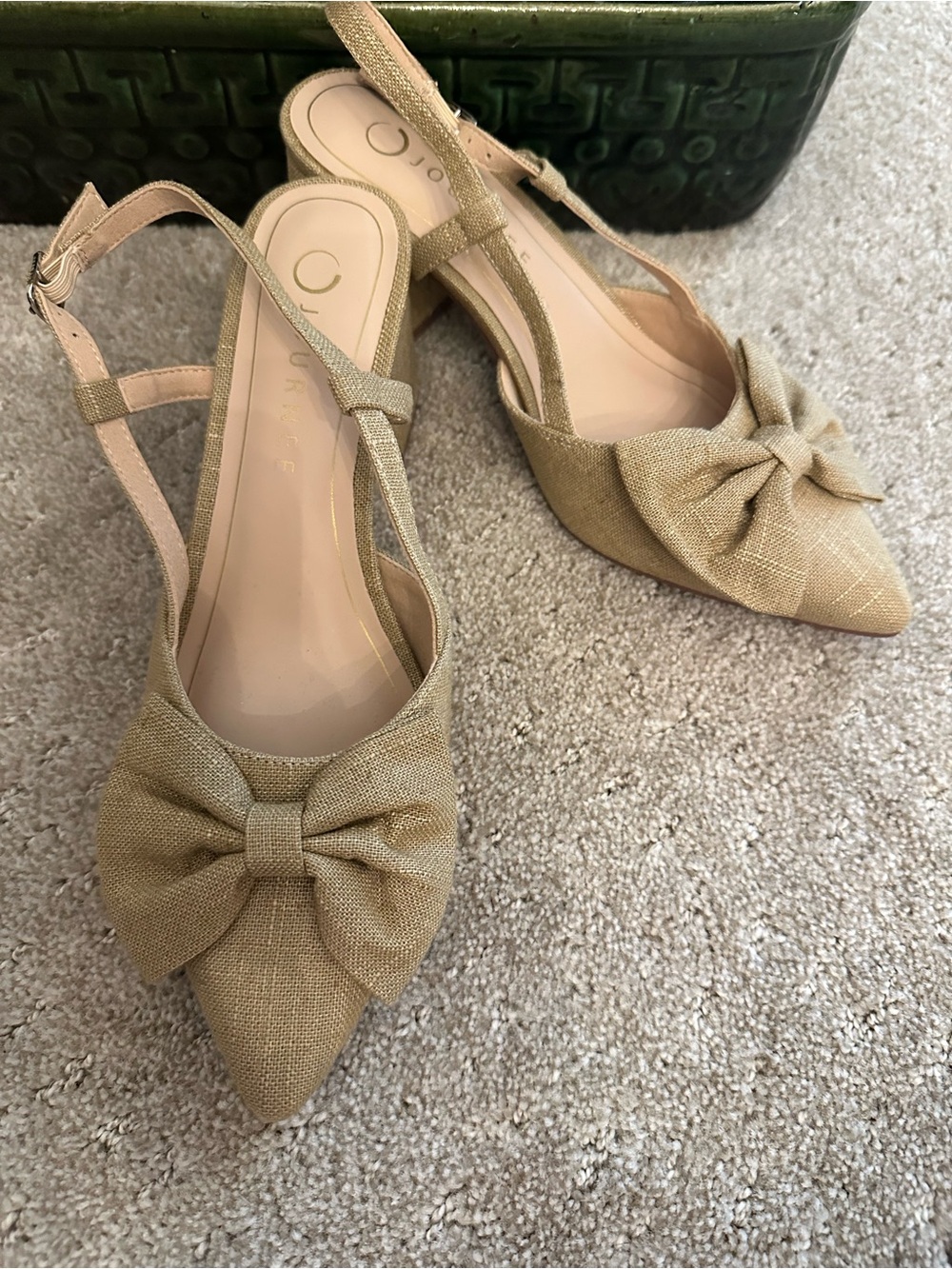 WORN ONCE Women's Beige Bow Pointed-Toe Slingback Heels